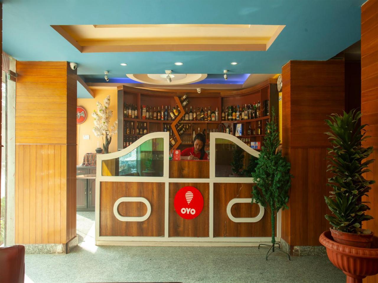 Oyo 195 Global Hotel And Resort Katmandú Exterior foto